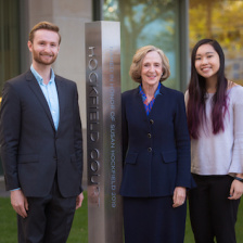 Susan Hockfield with two of her former first-year advisees, Jesse D. Kirkpatrick ’15 and Susan Su ’22