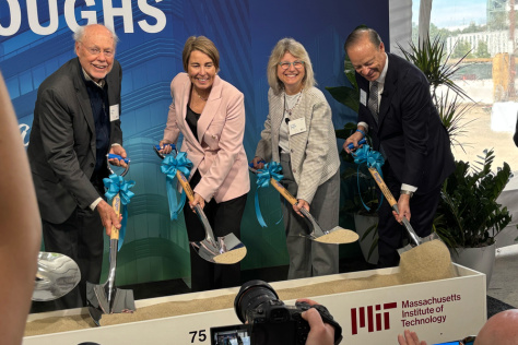 Photo of Phillip A. Sharp; Governor Maura Healey; MIT President Sally Kornbluth; and Biogen CEO Chris Viehbacher holding shovels.