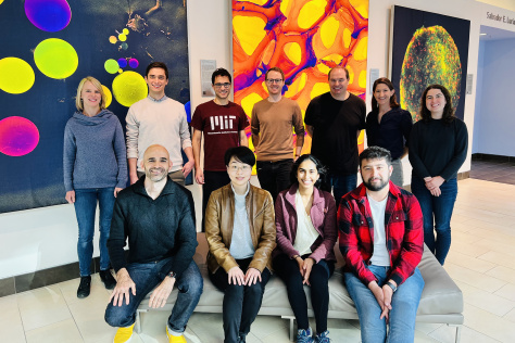 Group picture of Convergence Scholars in the KI Galleries