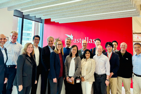 Astrellas and KI researchers stand together in Astrellas Looby