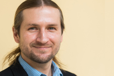 Portrait of Dr. Jeremiah Johnson, winner of the 2024 Yosemite-American Cancer Society Award